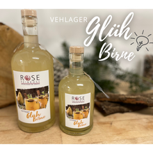 Lade das Bild in den Galerie-Viewer, Die Auswahl der Rohstoffe und eine behutsame Verarbeitung spielt bei unseren Produkten die entscheidende Rolle – so auch bei der Vehlager Glüh-Birne. Naturtrüber Birnensaft aus ganzen Birnen bildet die Basis für diese edle Winterspezialität. Durch das Entsaften der Birnen, entsteht die naturtrübe Konsistenz und ein unverwechselbarer Geschmack. Bitte nicht kochen, nur erhitzen – so genießt Ihr das volle Aroma.